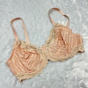 Stunning Vintage Whimsy Bra! Lace detailing